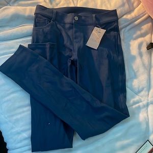 Dark blue skinny jeggings with tag, medium size